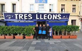 Tres Leones